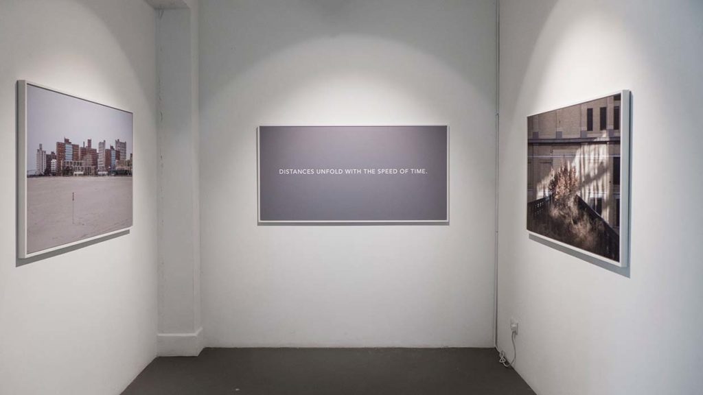 Distances unfold with the speed of time (2015)